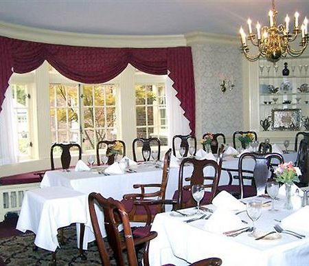 Montague Inn Saginaw Restaurant foto